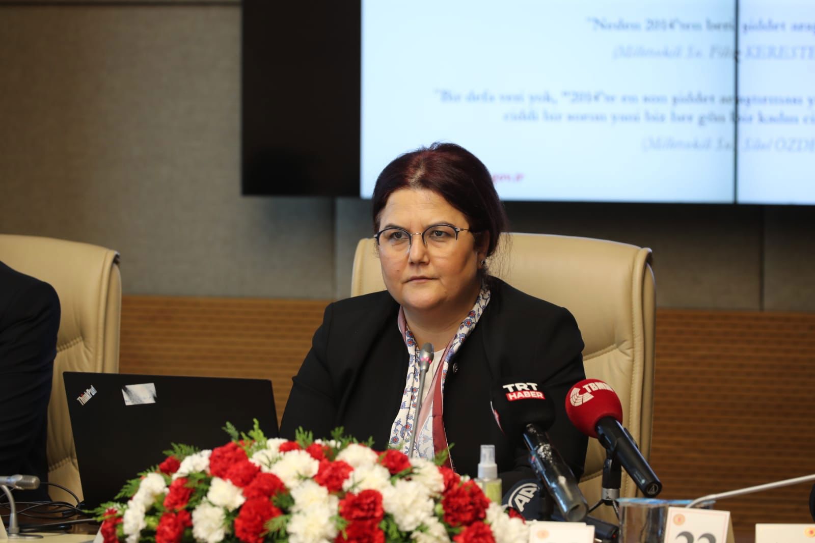 Bakanımız Sayın Derya Yanık, TBMM Kadına Yönelik Şiddetin Sebeplerinin Belirlenmesi Araştırma Komisyonu'nun sorularını yanıtladı - fotoğraf 1