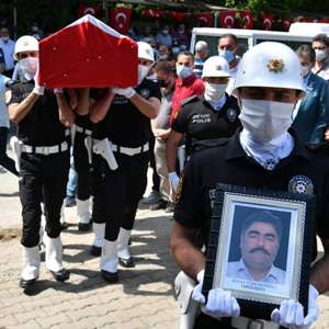 ŞEHİT POLİS MEMURU CİHAN TÜRKMENOĞLU BALIKESİR'DE TOPRAĞA VERİLDİ - fotoğraf 2