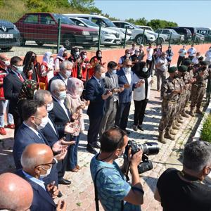 Şehit Polis Memurumuz Nefize Çetin ÖZSOY Kabri Başında Anıldı - fotoğraf 5