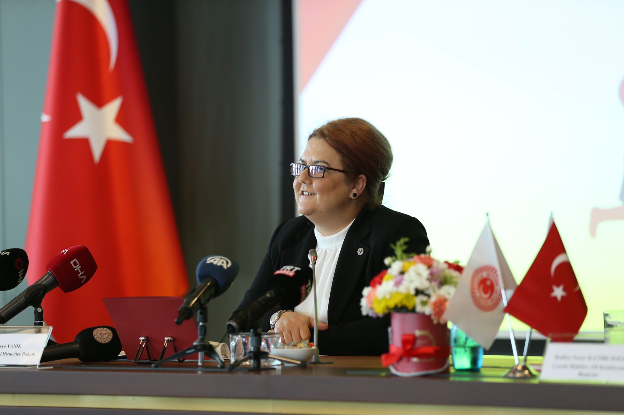 Bakanımız Derya Yanık; “Çocuk işçiliği ile mücadelede herkesin bir araya gelmesi gerekiyor işte o zaman sorunu çözebiliriz”
