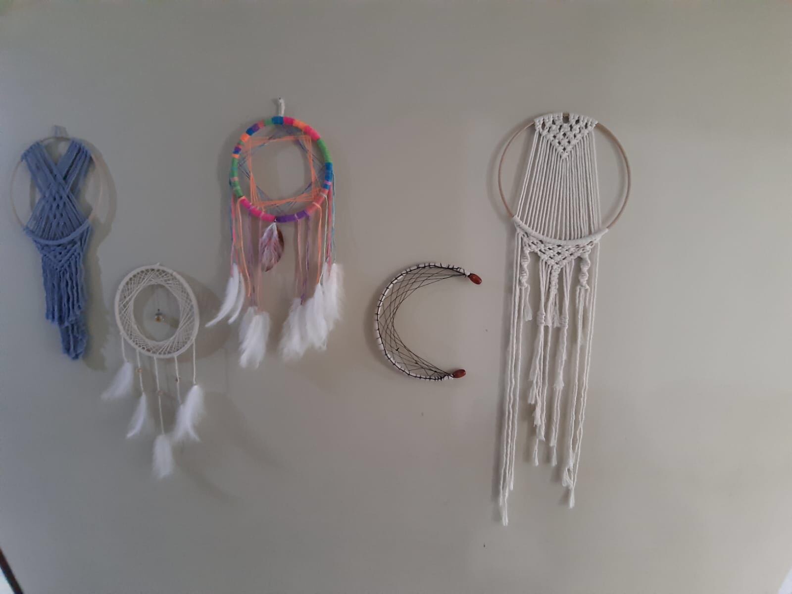 Duvarlar El İşleri İle Renklendi