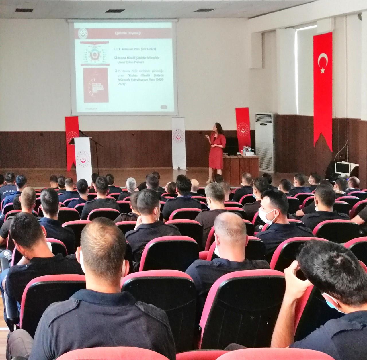 26. Dönem Polis Akademisi Öğrencilerine Yönelik "Kadına Yönelik Şiddetle Mücadele" Semineri  Verildi.  