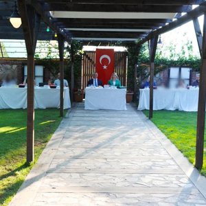 30 Haziran Koruyucu Aile Günü Etkinlikleri Münasebetiyle Valimiz Sayın Osman BİLGİN, Eşi İlknur BİLGİN Hanımefendi ile  Birlikte Koruyucu Ailelerimiz ve Çocuklarımızla Bir Araya Geldiler.  - fotoğraf 3