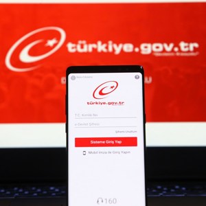 Bakanımız Derya Yanık, “E-devlet üzerinden başvuru yapmış 108 bin haneye daha 1.000’er liralık nakdi destek verdik” - fotoğraf 1