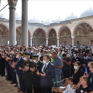 Edirneli Şehidimiz Serhan ALIŞKAN Son Yolculuğuna Uğurlandı - fotoğraf 2