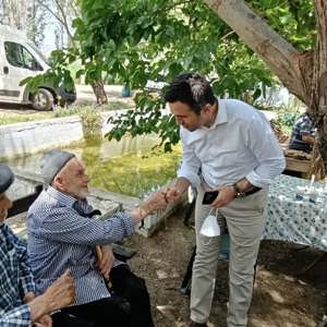 Müdürümüz Ömer Turan Pandemi Kısıtlamalarının Kaldırılması ile Yaşlılarımızla Piknikte Bir Araya Geldi - fotoğraf 3