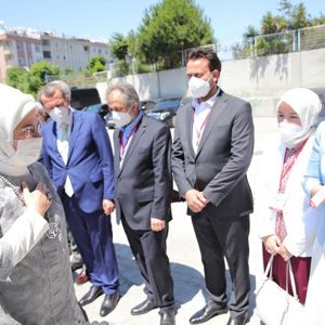 Çocuklarımız Saygıdeğer Emine Erdoğan Hanımefendi’nin teşrifleriyle gerçekleşen Hayata Köprü Sanat programda hünerlerini sergiledi. - fotoğraf 1