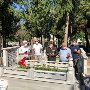 15 Temmuz Demokrasi ve Milli Birlik Günü Kapsamında  Şehitlerimizin Kabirleri Ziyaret Edildi  - fotoğraf 7