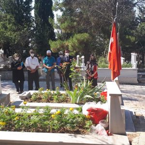 15 Temmuz Demokrasi ve Milli Birlik Günü Kapsamında  Şehitlerimizin Kabirleri Ziyaret Edildi  - fotoğraf 10