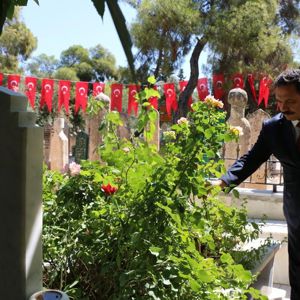 15 Temmuz’da Şehit Düşen Aziz Şehidimizin Kabrini Ziyaret Ettik - fotoğraf 4