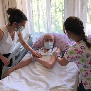 Huzurevi sakinleri, özel gereksinimli bireyler ve personellerin 3. Doz Covid-19 aşıları tamamlandı. - fotoğraf 1