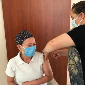 Huzurevi sakinleri, özel gereksinimli bireyler ve personellerin 3. Doz Covid-19 aşıları tamamlandı. - fotoğraf 3