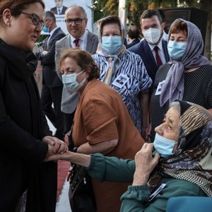 Bakanımız Derya Yanık, Gümülcine’de Dr. Sadık Ahmet’i anma törenine katıldı - fotoğraf 1