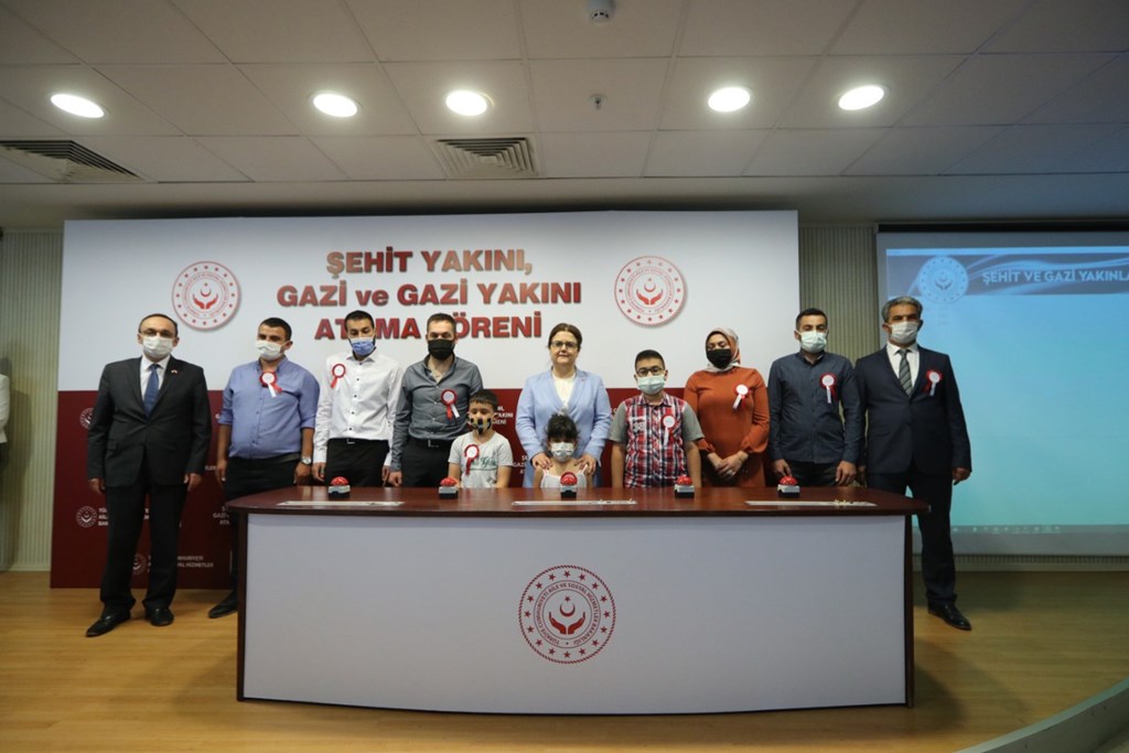 Şehit yakını, gazi ve gazi yakını 365 kişinin kamuya ataması yapıldı