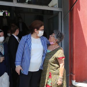 Bakanımız Sn. Derya Yanık, bayramda çocuklarımızın ve büyüklerimizin misafiri oldu. - fotoğraf 5