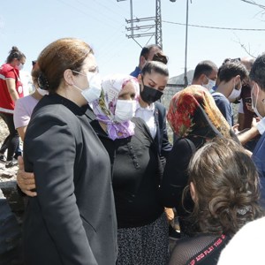 Bakanımız Yanık: “Yangından Etkilenenler İçin Sosyal Yardımlar Fonu’muzdan Toplam 21 Milyon Lira Kaynak Aktarımı Yaptık” - fotoğraf 2