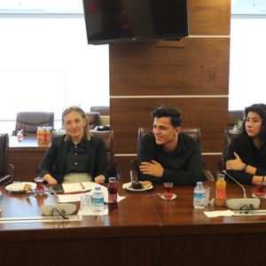 Bakanımız Yanık Kuruluşlarda Yetişmiş ve YKS’de Başarılı Olmuş Gençlerle Bakanlıkta Bir Araya Geldi - fotoğraf 3