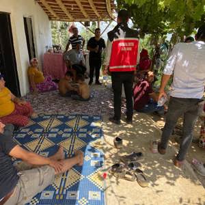 Psikososyal Destek Ekiplerimiz Karacasu ve Çine’de çıkan yangınlardan etkilenen vatandaşlarımıza destek olmak için sahada yer aldı - fotoğraf 10