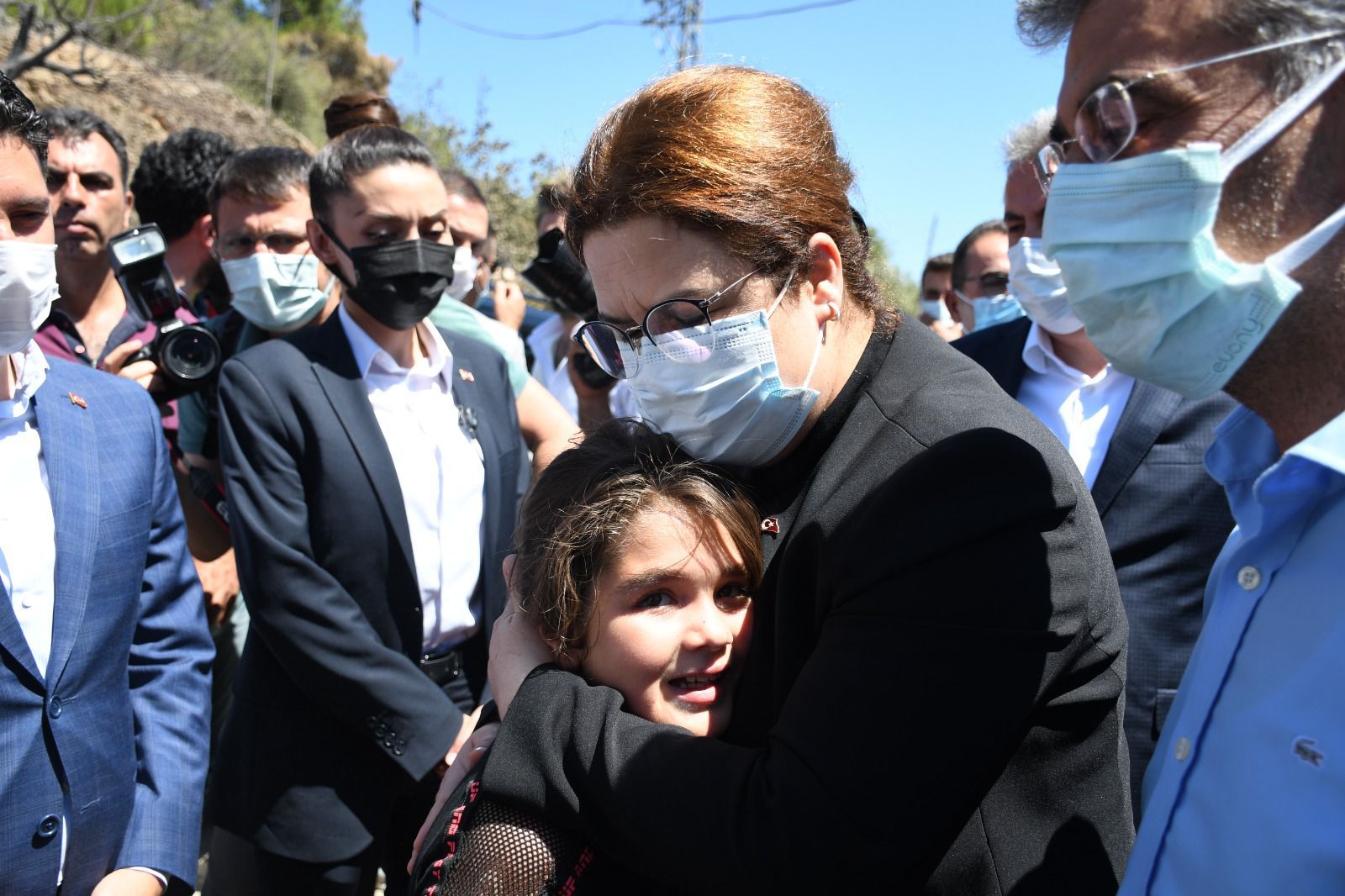 Bakanımız Yanık: “Yangından Etkilenenler İçin Sosyal Yardımlar Fonu’muzdan Toplam 21 Milyon Lira Kaynak Aktarımı Yaptık”