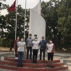 Kırklareli Çocuk Hakları İl Komitemiz Şehit Yakınlarımızı Ziyaret Etti - fotoğraf 2