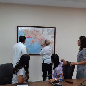 İlimizde meydana gelen orman yangınlarını nedeniyle sahada yürütülen psikososyal destek hizmetleri değerlendirme toplantısı Bakan Danışmanımız Doç. Dr. Yasemin Abayhan'ın katılımıyla gerçekleştirildi. - fotoğraf 2