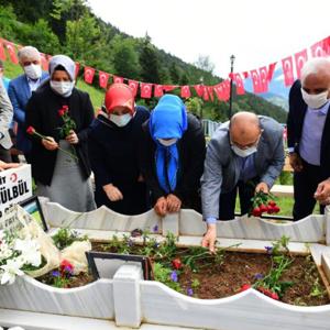 Şehit Eren Bülbül Dualarla Anıldı. - fotoğraf 9