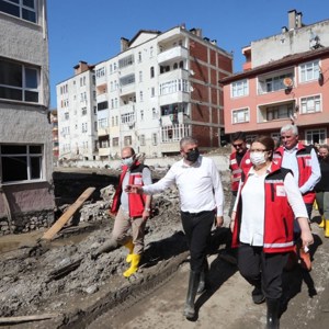 Bakanımız Yanık: “Bugün aktardığımız 10 milyon lira ile birlikte Kastamonu'ya toplamda 25 milyon liralık nakit desteği sağladık” - fotoğraf 6