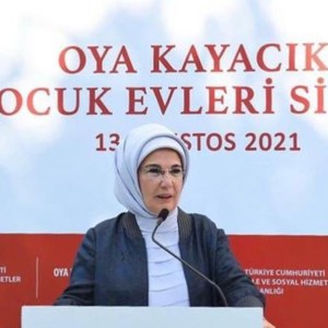 Emine Erdoğan Kasımpaşa Oya Kayacık Çocuk Evleri Sitesi'nin açılışına katıldı: "Hiçbir çocuğu yalnız bırakmamak temel vazifemizdir” - fotoğraf 1