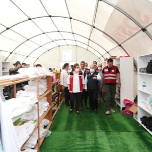 Bakanımız Derya Yanık: "Sosyal Marketlerimizden şu ana kadar 2 bin 963 vatandaşımız ihtiyaçlarını karşıladı" - fotoğraf 4