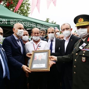 Şehit Uzman Çavuş İsmail ŞEBELEK Son Yolculuğuna Uğurlandı. - fotoğraf 4