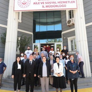 Bakanımız Derya Yanık, Diyarbakır Annelerini Ziyaret Etti - fotoğraf 4