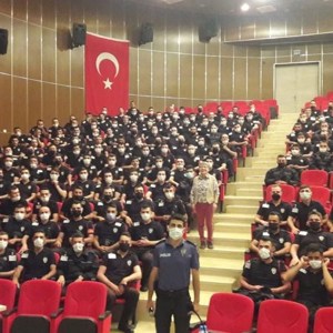 Bakanımız Yanık: “5.113 Polis Akademisi öğrencisine, kadına yönelik şiddetle mücadele konusunda eğitim verdik” - fotoğraf 2