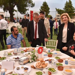 Şehit Yakınları, Gaziler ve Gazi Aileleri İftarda Bir Araya Geldi - fotoğraf 5