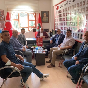 İl Müdürümüz Mahmut ÖZDEMİR, Muharip Gaziler Derneği Tokat Şubesi Başkanlığı ile Türkiye Harp Malülleri Gaziler Şehit Dul ve Yetimleri Derneği Tokat Şubesi Başkanlığı'nı Ziyaret Etti - fotoğraf 2