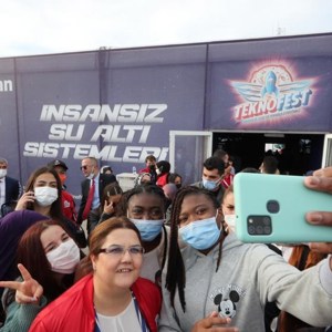 Bakanımız Derya Yanık TEKNOFEST'i Ziyaret Etti - fotoğraf 11