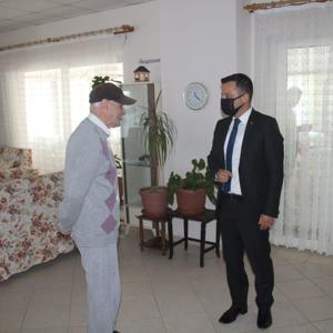 İl Müdürümüz Osman TOPRAKÇI ve İl Müdür Yardımcımız Seda CESUR’un katılımlarıyla Fethiye Huzurevi Müdürlüğü'nde 1 Ekim Dünya Yaşlılar Günü Kutlandı. - fotoğraf 2