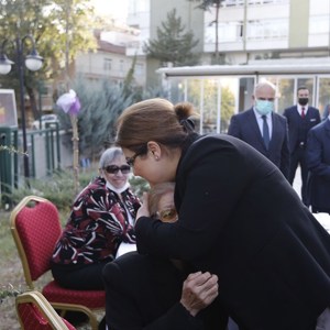Bakanımız Sayın Derya Yanık, Dünya Yaşlılar Günü’nde Huzurevi Sakinleriyle Bir Araya Geldi - fotoğraf 1