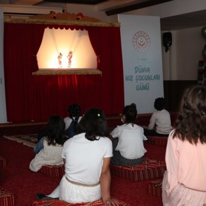 Bakanımız Derya Yanık, 11 Ekim Dünya Kız Çocukları Günü’nde Kuruluşlarımızda Kalan Kız Çocuklarıyla Bir Araya Geldi - fotoğraf 3