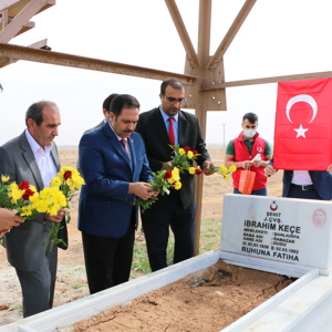 Şehidimizin Kabrini Ziyaret Ettik  - fotoğraf 7