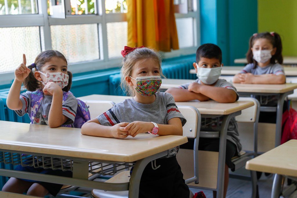 Bakanımız Derya Yanık: “Sosyal ve Ekonomik Destek (SED) ile İhtiyaç Sahibi Ailelerimizin Çocukları İçin Ekim Ayında 170 Milyon TL Yardım Yapacağız”