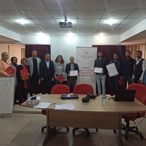  Aile Eğitim Programı Kapsamındaki Eğiticilere Eğitim Verildi - fotoğraf 1