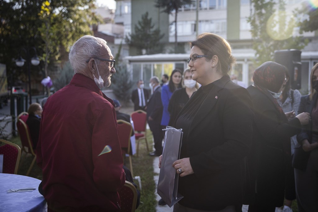 Bakanımız Derya Yanık: “Bakıma İhtiyacı Olan Engelli Vatandaşlar Ve Aileleri İçin Toplam 963 Milyon TL Evde Bakım Yardımı Ödemelerini Hesaplara Yatırıyoruz”