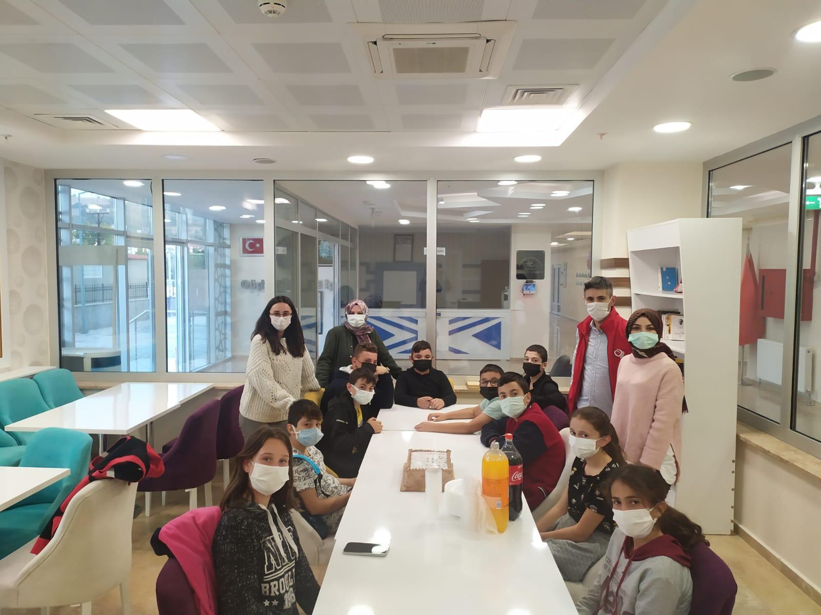 Dijital Bağımlılığı Azaltmak İçin Çocuklar Oyunlar Geleneksel Oyunlara Yönlendirildi