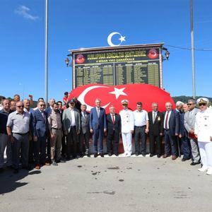 Dumlupınar Denizaltısı Şehitleri Anıtı Törenle Açıldı - fotoğraf 1
