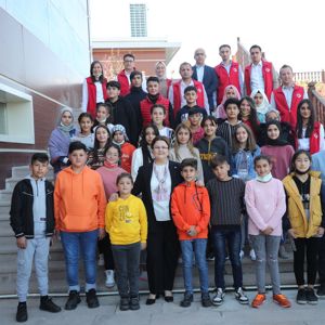 Bakanımız Derya Yanık Sosyal ve Ekonomik Destek’ten Yararlanan Çocukları Ağırladı - fotoğraf 2