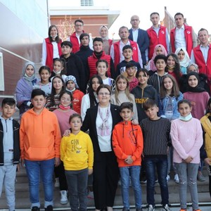 Bakanımız Derya Yanık Sosyal ve Ekonomik Destek’ten Yararlanan Çocukları Ağırladı - fotoğraf 2