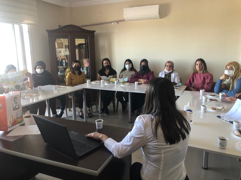 Payas İlçesinde “Kadına Yönelik Şiddetle ve Erken Yaşta Zorla Evliliklerle Mücadele” Semineri Verildi.