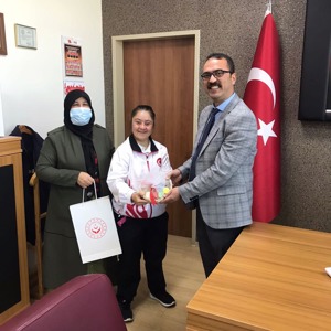Avrupa Şampiyonu İl Müdürlüğümüzü ziyaret etti. - fotoğraf 3