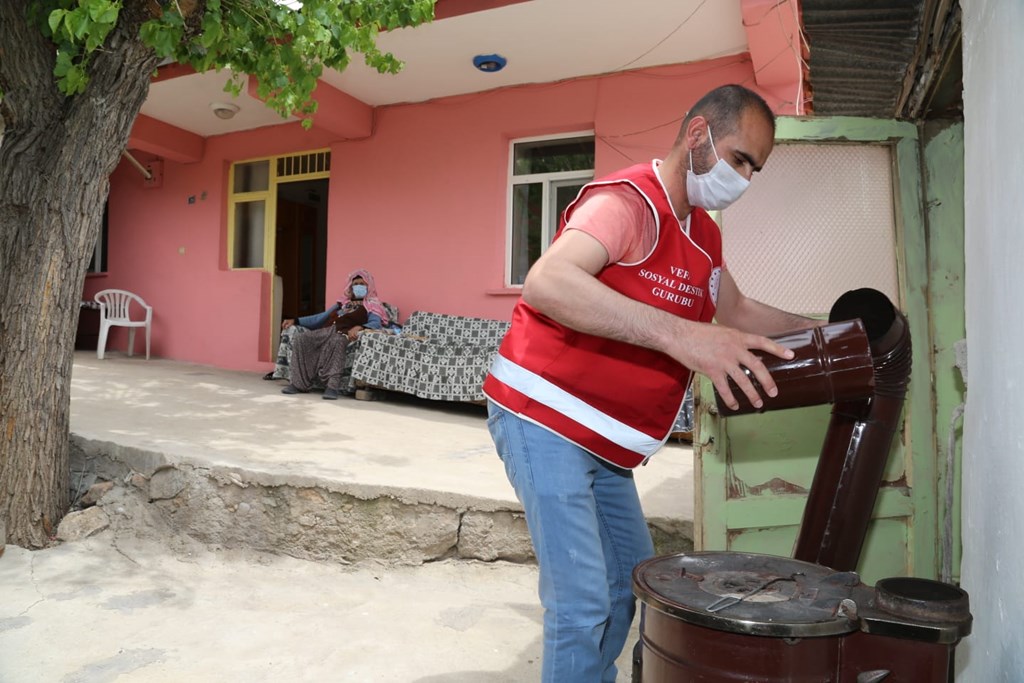 Bakanımız Derya Yanık: “Önümüzdeki kış günlerinde yakacak ve elektrik yardımları kapsamında ihtiyaç sahibi vatandaşlarımıza 2,5 milyar TL destek vereceğiz”