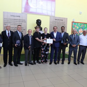 Timothy Lomas İle ‘Ben Buradayım’ Sanat Atölyesi Projesi Start Aldı - fotoğraf 1